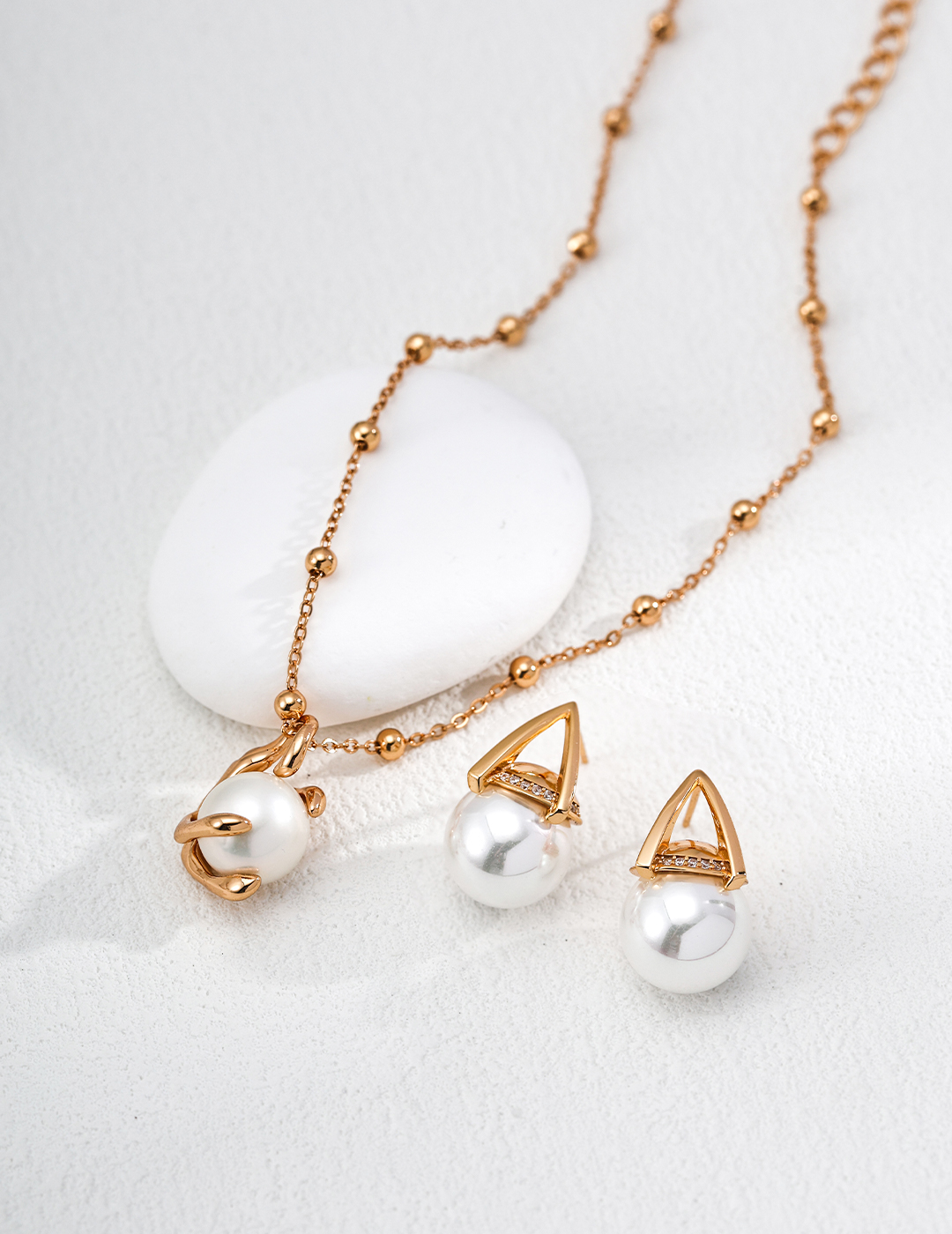 Geometric Shell Pearl Earrings